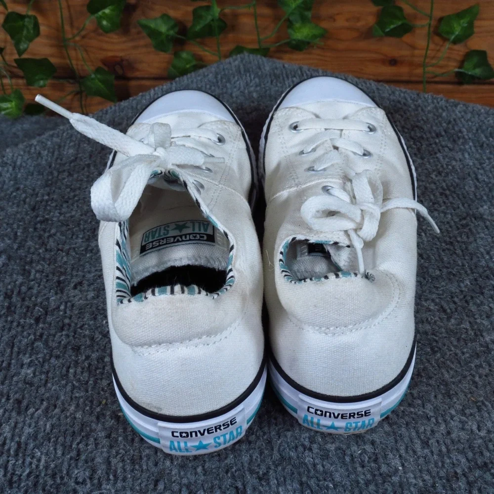 Converse Chuck Taylor All Star Madison Girls Shoe Size‎ 3 Casual White Canvas